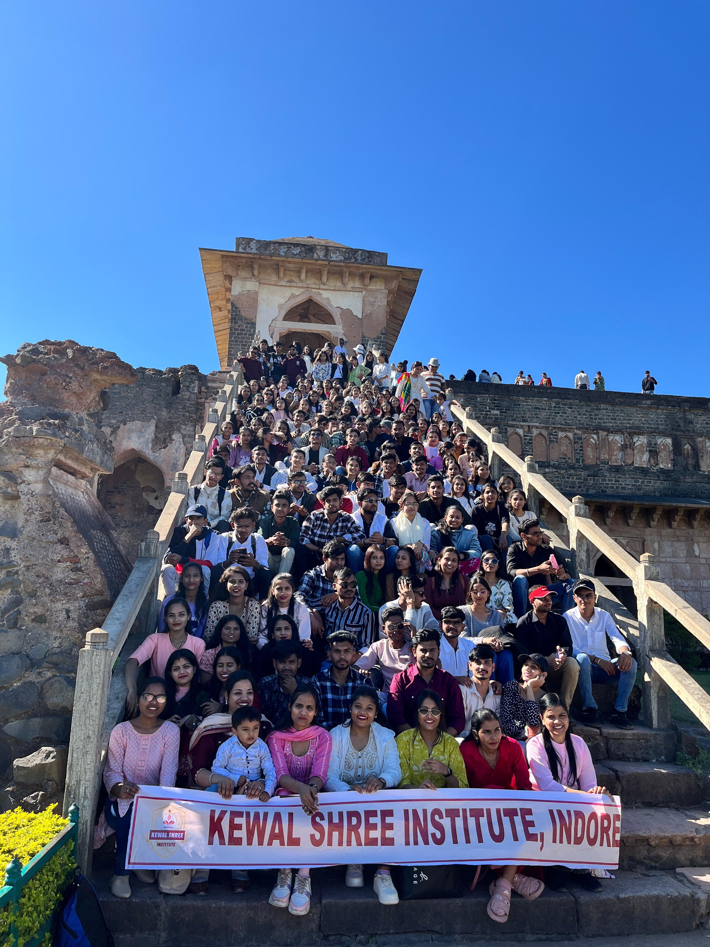 Educational Tour to Mandu 2
